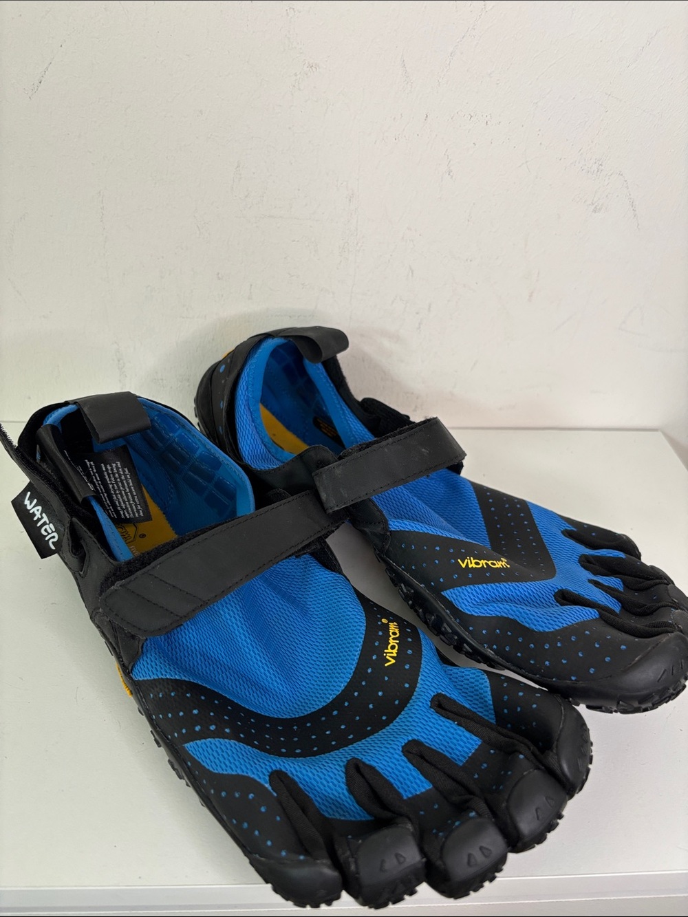 Vibram Blue and Black Minimalist FiveFingers with Yellow Insole New 48/12.5-13